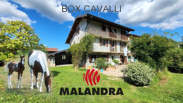 casa indipendente in vendita ad Oleggio