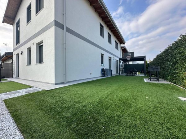 appartamento in vendita ad Oleggio