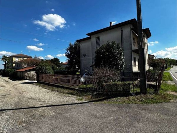 appartamento in vendita ad Oleggio