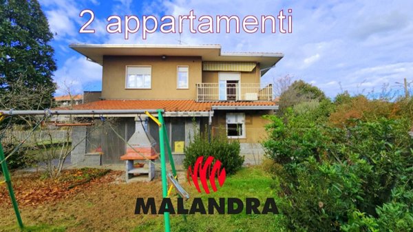 appartamento in vendita ad Oleggio in zona Carmine