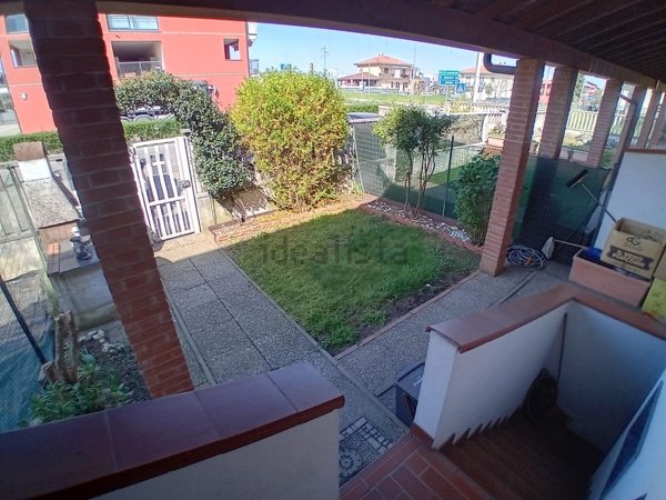 casa indipendente in vendita ad Oleggio