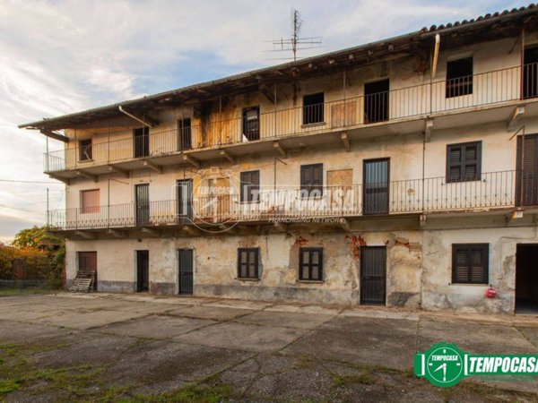 appartamento in vendita ad Oleggio