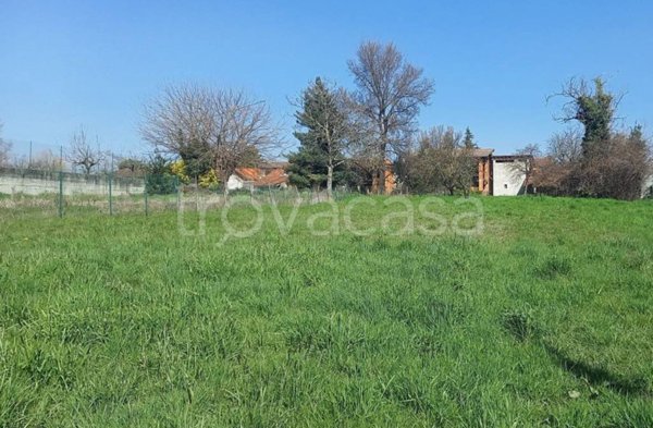 terreno agricolo in vendita ad Oleggio in zona Fornaci