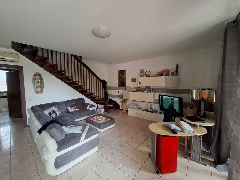 appartamento in vendita ad Oleggio