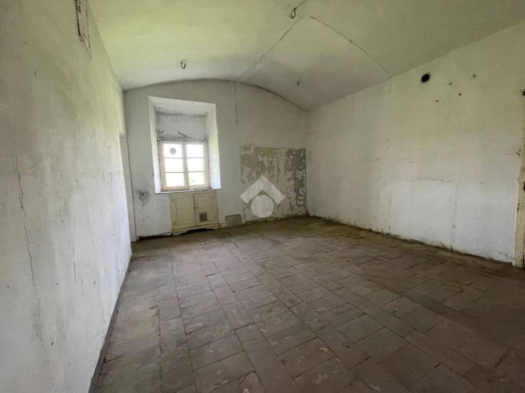 casa indipendente in vendita ad Oleggio