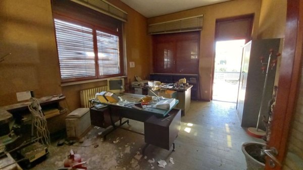 casa indipendente in vendita ad Oleggio