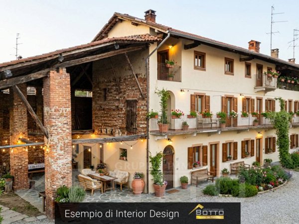 casa indipendente in vendita ad Oleggio in zona Santo Stefano.