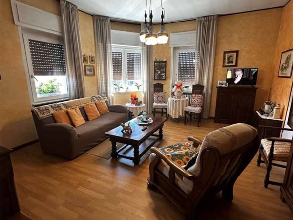 appartamento in vendita ad Oleggio