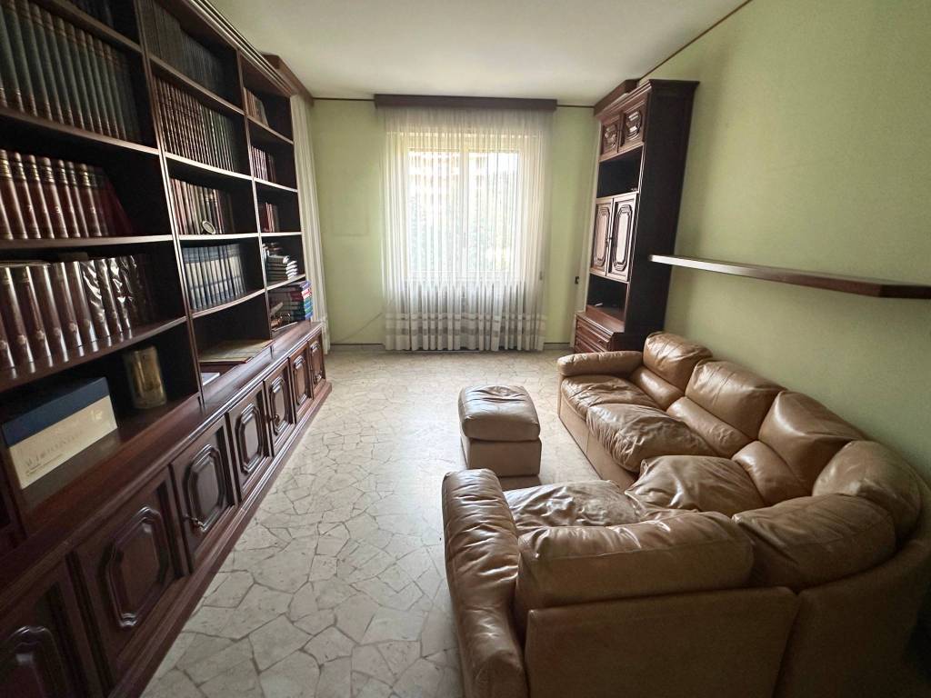 appartamento in vendita ad Oleggio