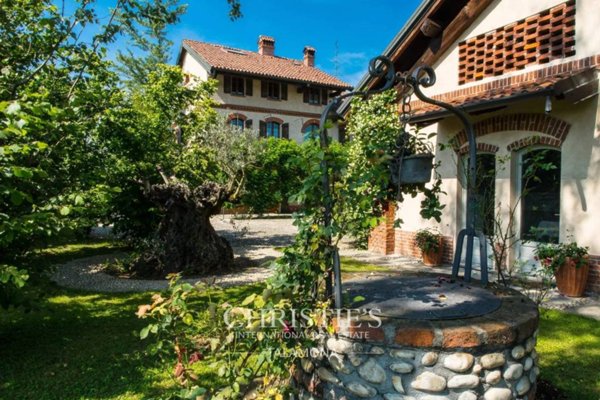 villa in vendita ad Oleggio