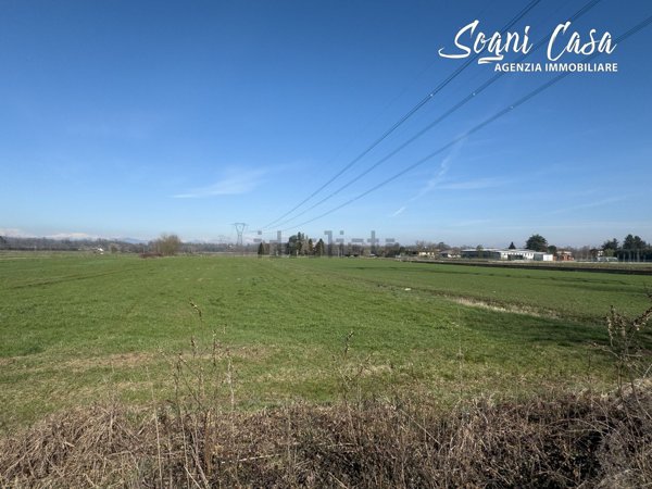 terreno agricolo in vendita ad Oleggio