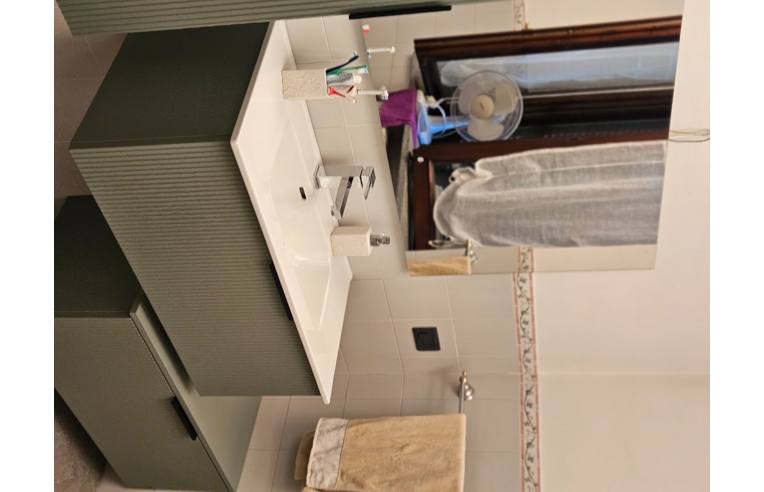 casa indipendente in vendita ad Oleggio