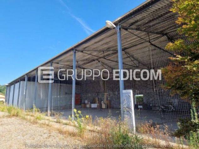 negozio in vendita ad Oleggio in zona Santo Stefano.