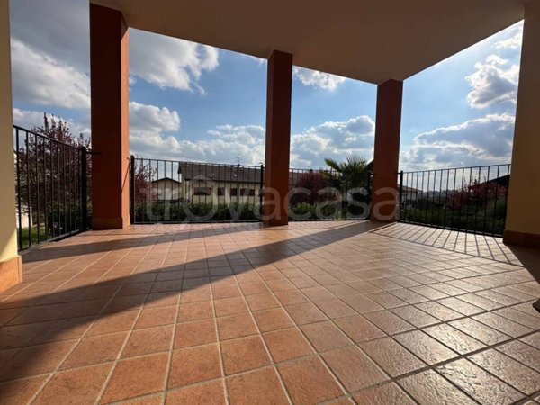 appartamento in vendita ad Oleggio in zona San Giovanni