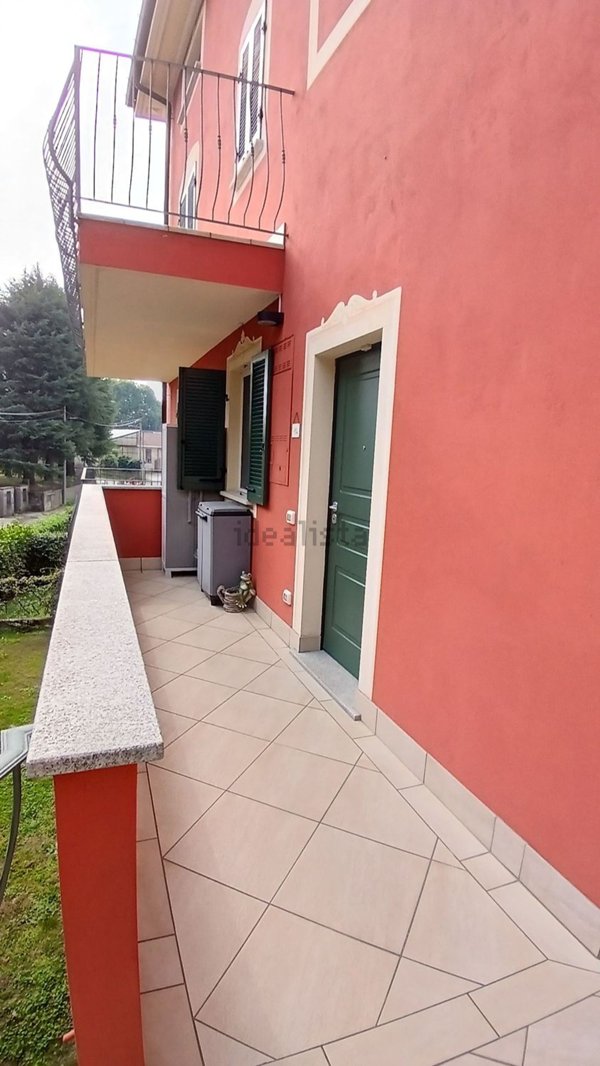 appartamento in vendita ad Oleggio in zona Gaggiolo