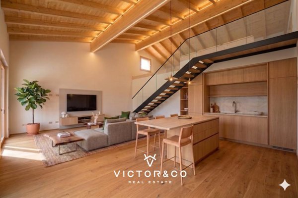 casa indipendente in vendita ad Oleggio