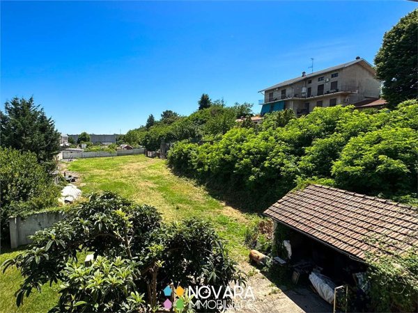 appartamento in vendita ad Oleggio in zona San Giovanni
