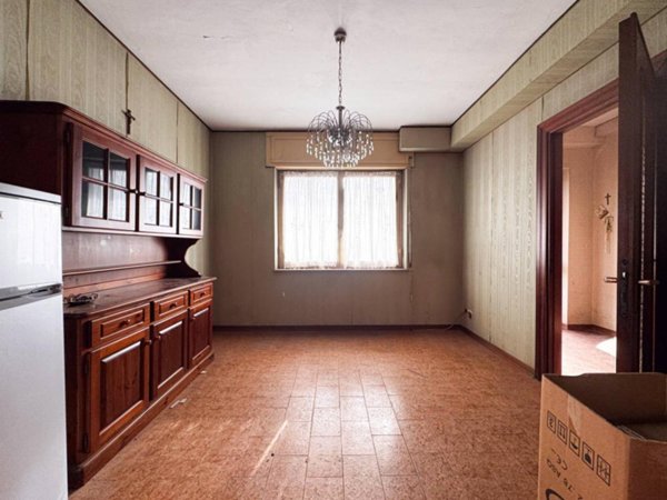 casa indipendente in vendita ad Oleggio in zona Fornaci