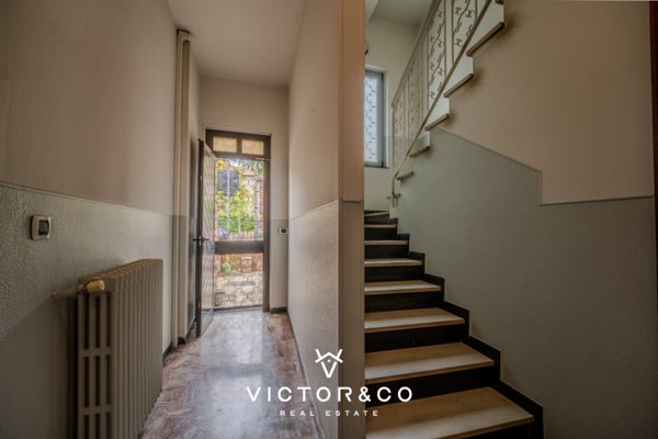 casa indipendente in vendita ad Oleggio