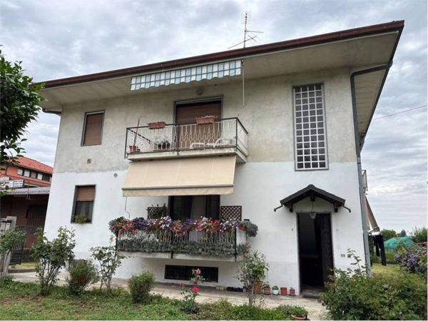 appartamento in vendita ad Oleggio