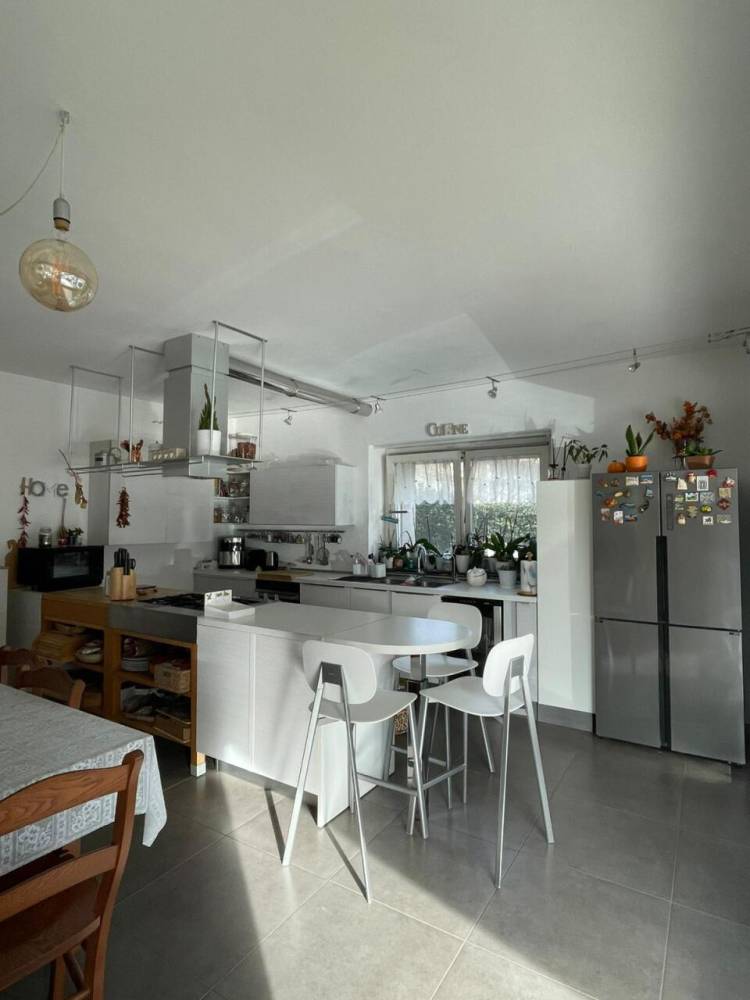 casa indipendente in vendita ad Oleggio