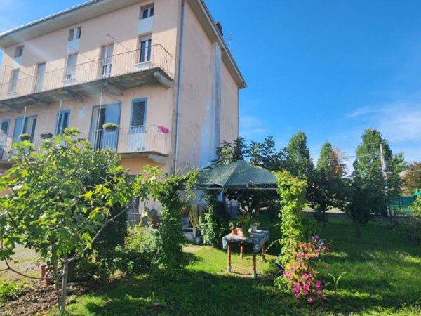appartamento in vendita ad Oleggio
