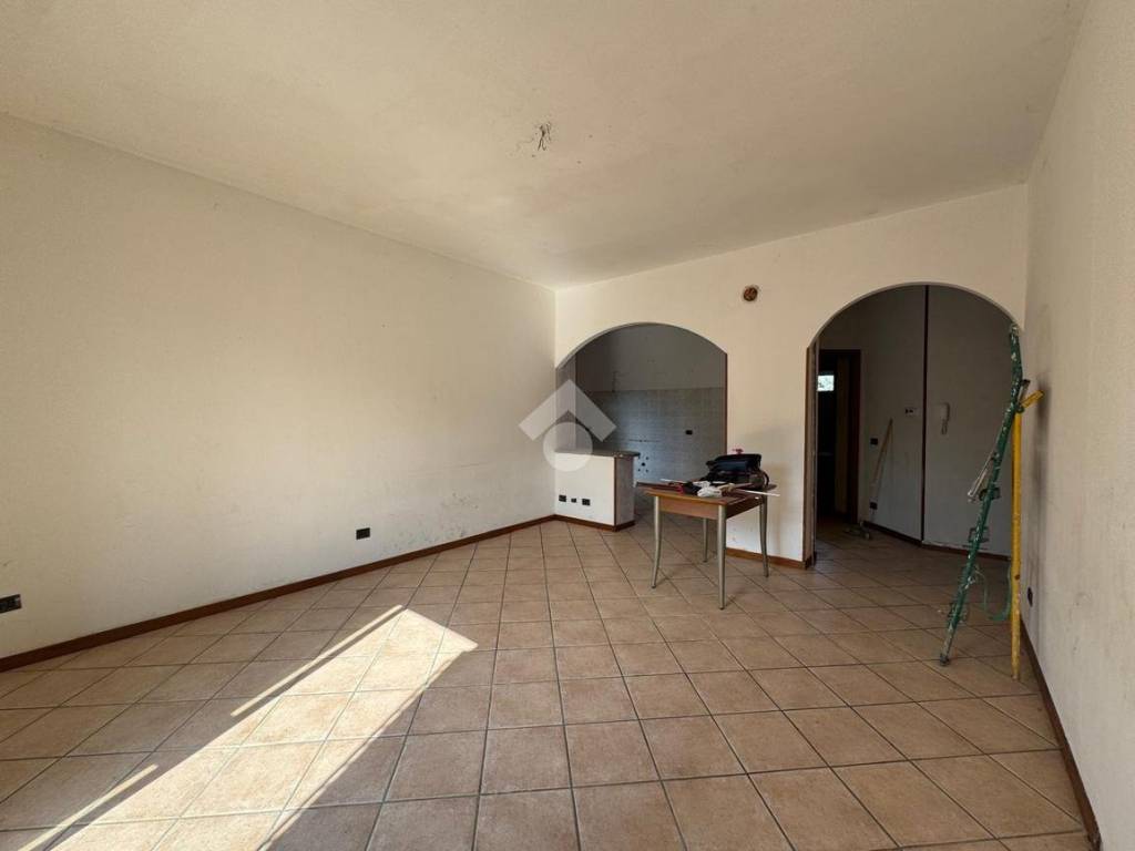 appartamento in vendita ad Oleggio in zona Santo Stefano.