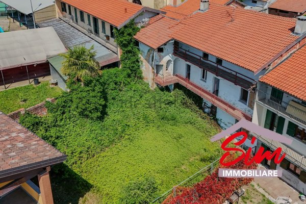 casale in vendita ad Oleggio in zona Fornaci