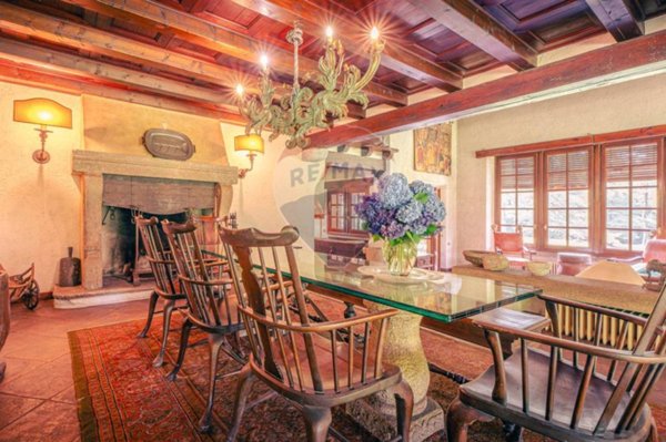 casa indipendente in vendita ad Oleggio Castello