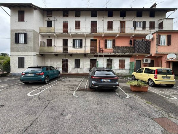 appartamento in vendita ad Oleggio Castello