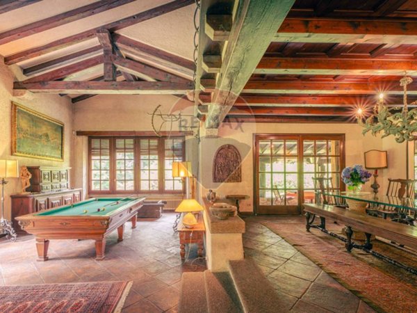 casa indipendente in vendita ad Oleggio Castello