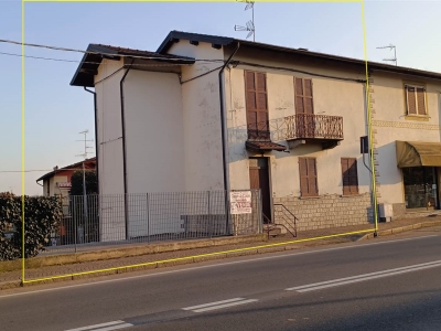 casa indipendente in vendita ad Oleggio Castello