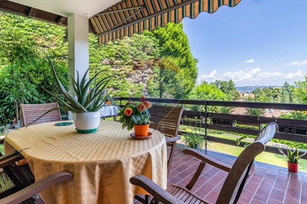 casa indipendente in vendita ad Oleggio Castello