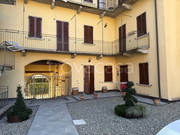 appartamento in vendita ad Oleggio Castello