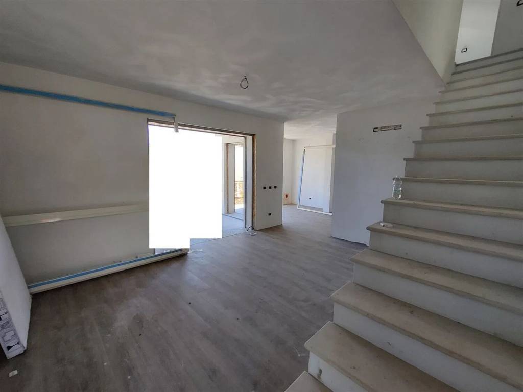 casa indipendente in vendita ad Oleggio Castello