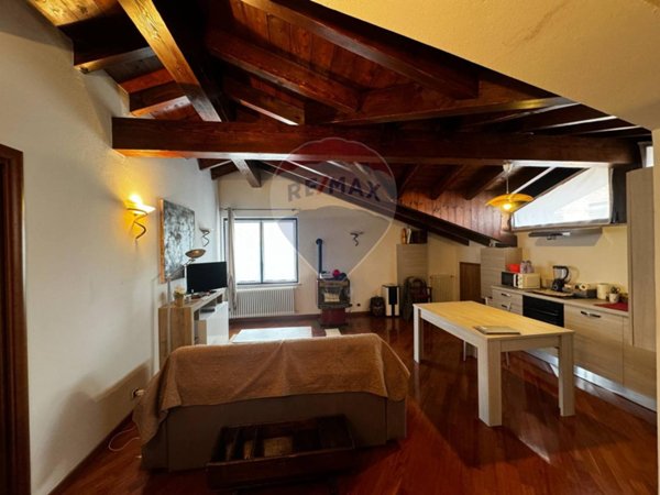 appartamento in vendita ad Oleggio Castello