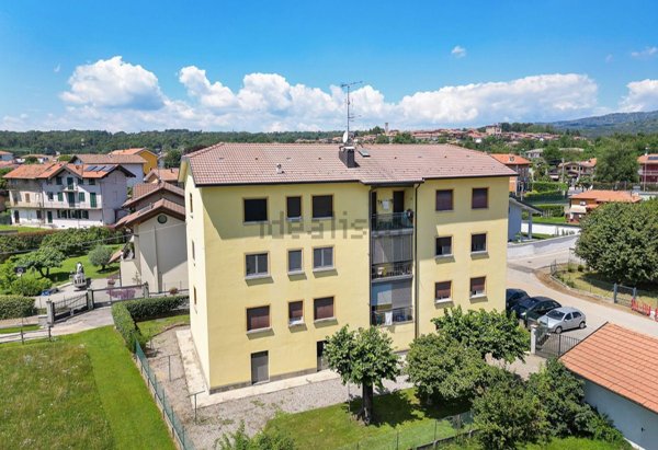 appartamento in vendita ad Oleggio Castello
