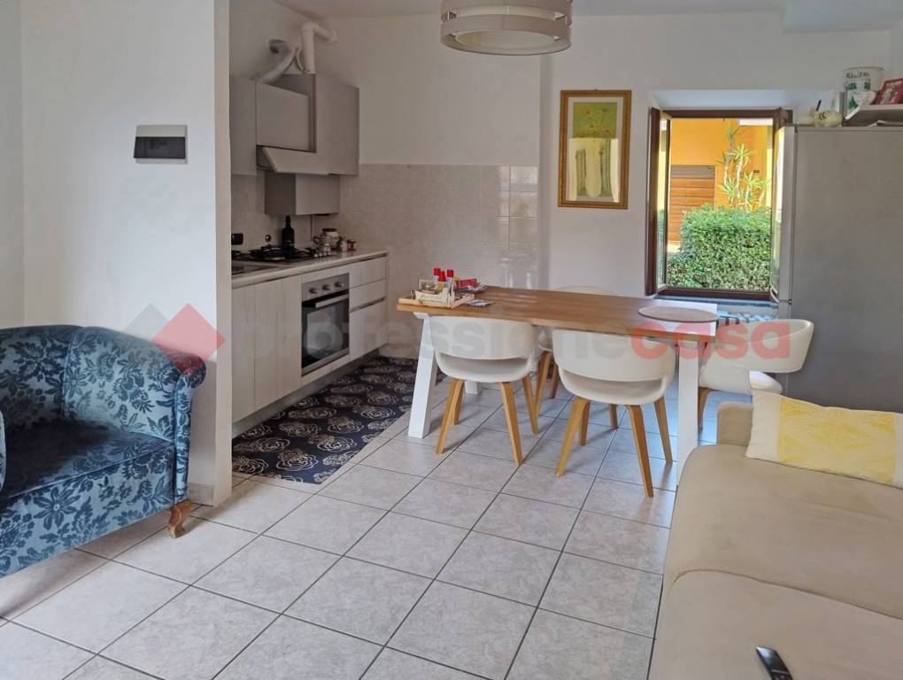 appartamento in vendita ad Oleggio Castello