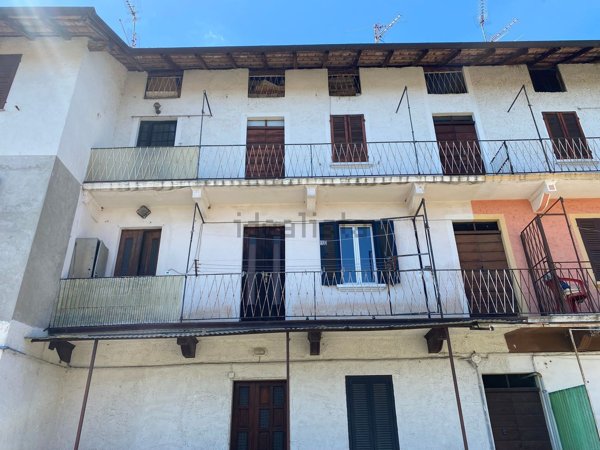 appartamento in vendita ad Oleggio Castello