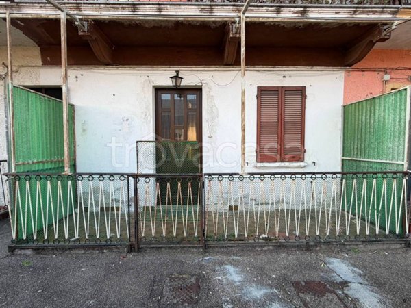 appartamento in vendita ad Oleggio Castello