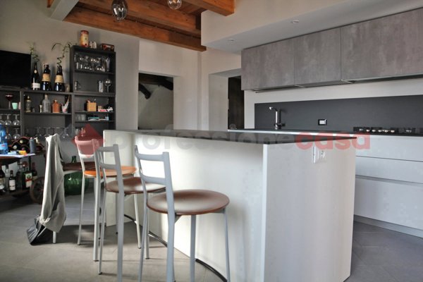 appartamento in vendita ad Oleggio Castello