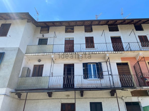 appartamento in vendita ad Oleggio Castello