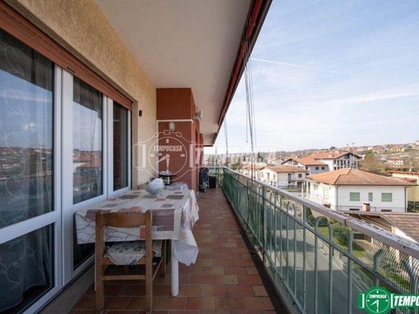 appartamento in vendita ad Oleggio Castello