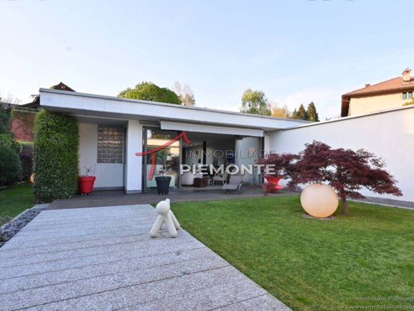 casa indipendente in vendita ad Oleggio Castello