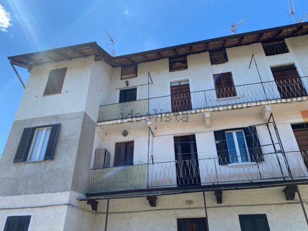 appartamento in vendita ad Oleggio Castello