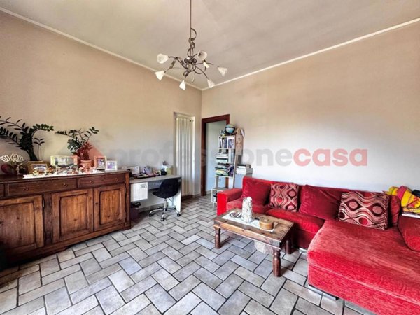 appartamento in vendita ad Oleggio Castello in zona Ceserio