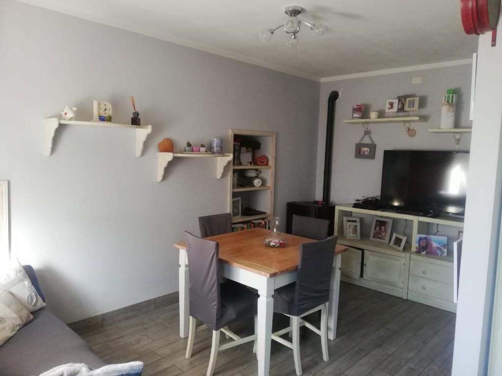 appartamento in vendita ad Oleggio Castello