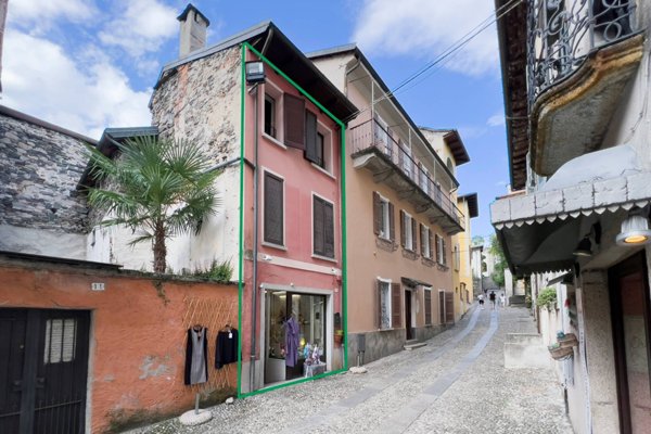 casa indipendente in vendita ad Orta San Giulio