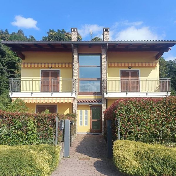 appartamento in vendita ad Orta San Giulio in zona Legro