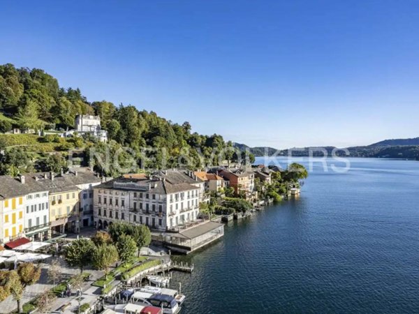 intera palazzina in vendita ad Orta San Giulio